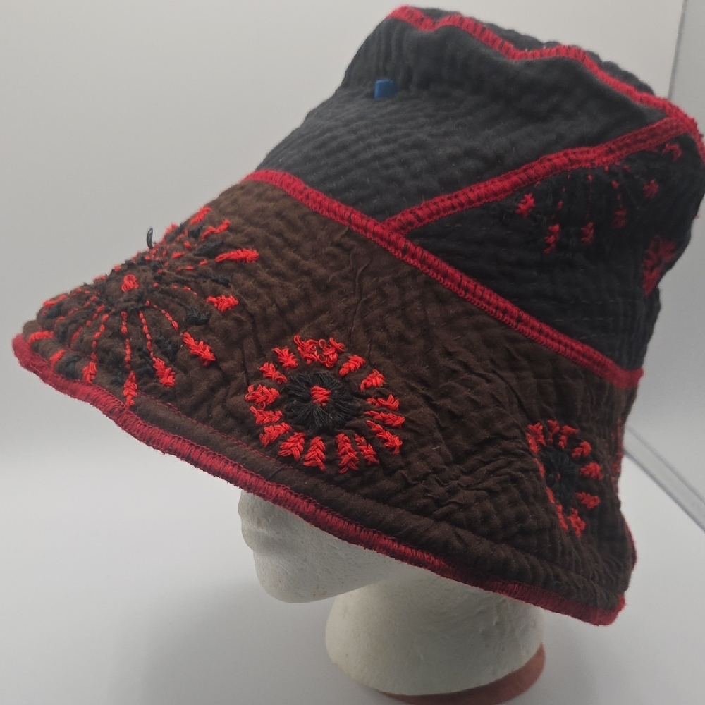 Mieko Mintz Red Kantha Cotton Stylish Red Bucket Hat with Red Embroidery NWT b13